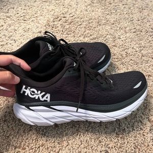 Hokas